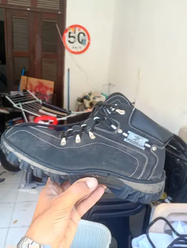 Botas
