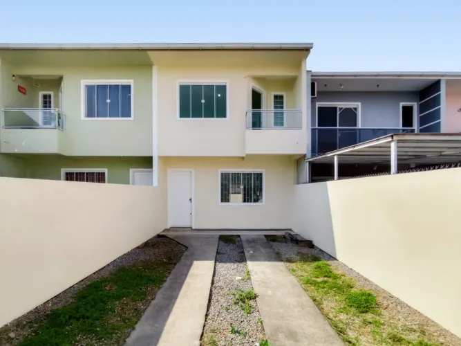 Casa com 2 dormitórios para alugar, 64 m² por R$ 2.741,12/mês - Forquilhas - São José/SC