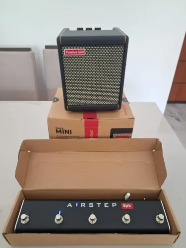 Amplificador Positive Grid Spark Mini + Pedaleira