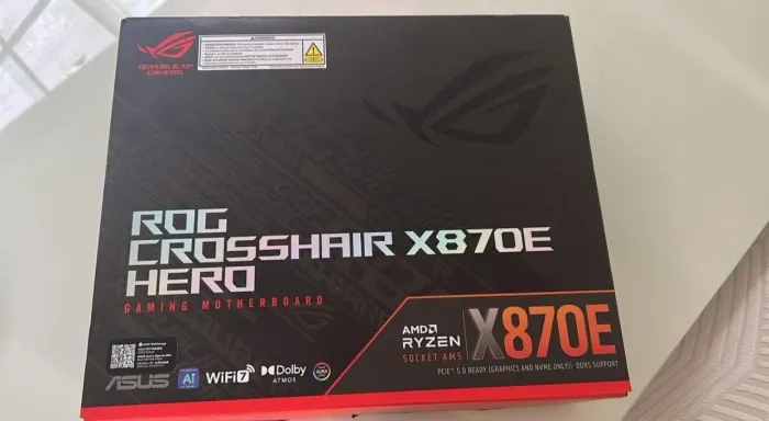 ASUS ROG CROSSAIR X870E HERO