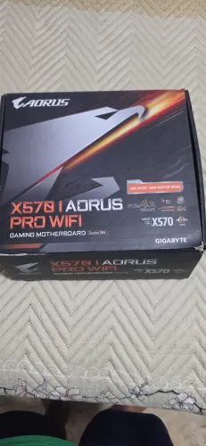 X570i Aorus Wi-Fi ( Defeito)