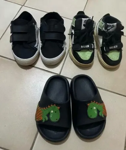 Vendo 2 tênis e 1 sandália tamanho 21/22