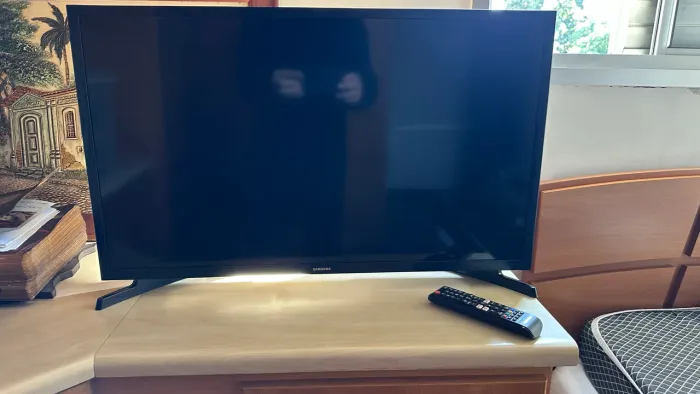 Televisor SAMSUNG 32 Modelo UN32T4300AG