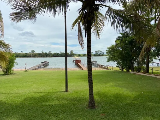 Lindo rancho pé na água