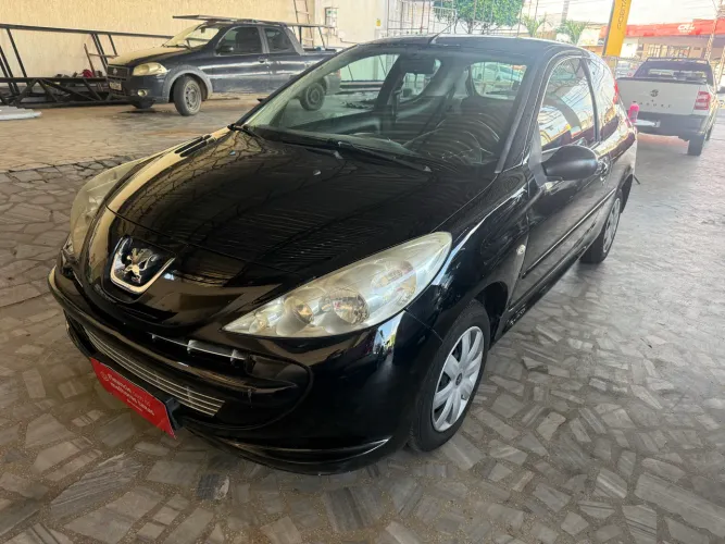 Peugeot 207 XR 1.4 Flex 8V 3P 2012