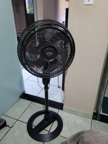 Vendo ventilador semi novo 
