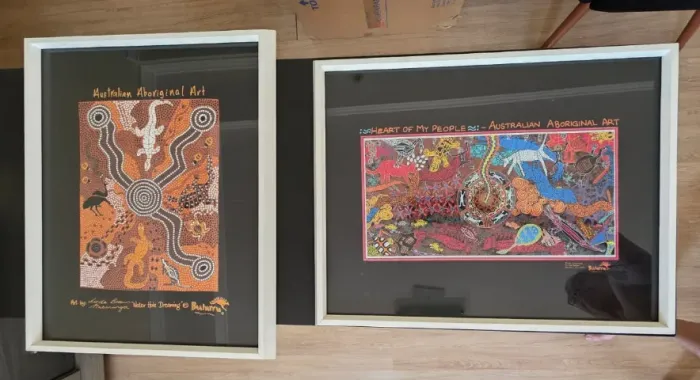 Conjunto 2 quadros arte aborígene australiana emoldurados