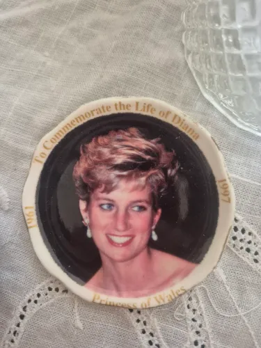 Porcelana mini da Princesa Diana - 1997 original