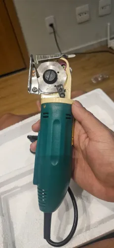 Máquina de cortar tecido