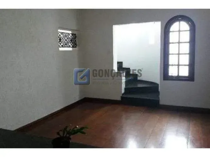 Casa para Aluguel em São Caetano do Sul Santa Paula, 4 Qts, 3 Vagas