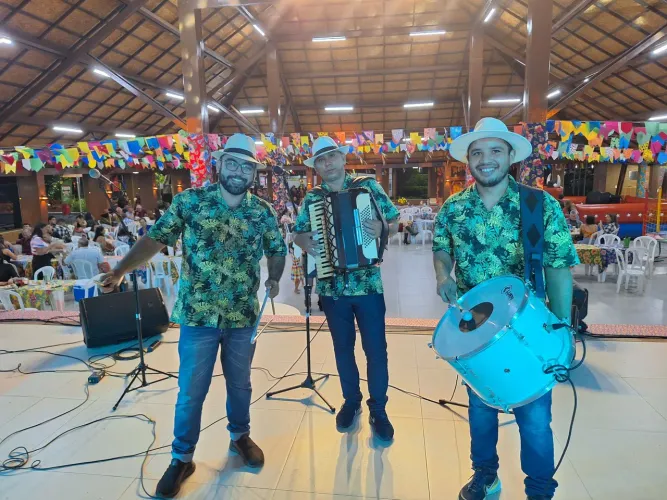 TRIO FORRÓ PÉ DE SERRA