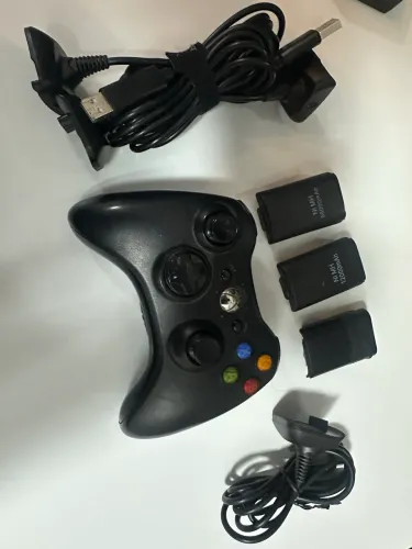 Controle Xbox 360 Original + 3 Baterias Recarregáveis + Cabo - Funcionando 