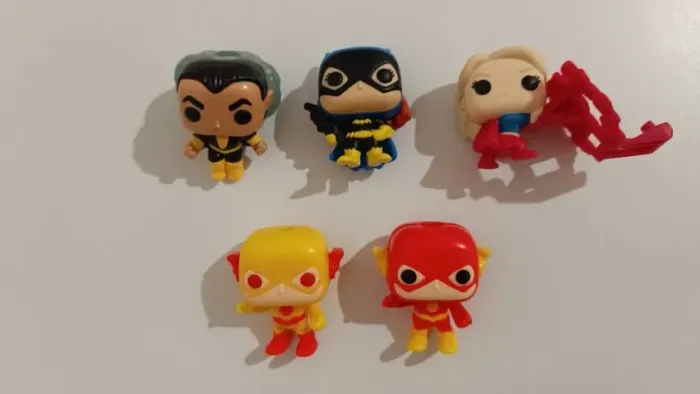 Adão Negro Super Girl Kinder Joy Funko Pop DC Flash Reverso Batgirl