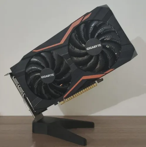 Vendo - Placa de Vídeo GeForce® GTX 1050 G1 Gaming 2G Gigabyte