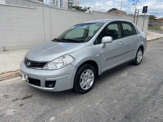 Nissan Tiida Sedan 1.8 16V Flex Fuel 4P 2012