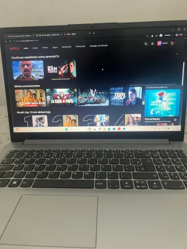 Vende-se notebook Lenovo IdealPad 8GB RAM + 256GB SSD