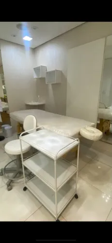 Itens Estetica (Maca, Carrinho, Mocho)