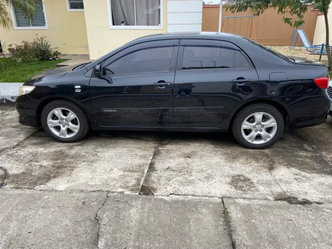 Toyota Corolla GLI 1.8 Flex 16V Aut. 2011