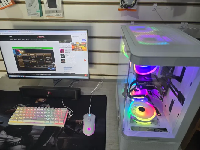 PC Gamer Ryzen 5 white 