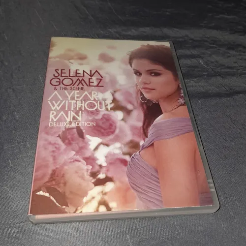 Cd + dvd Selena gomez - A year without rayn deluxe edition