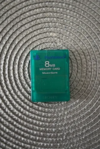 Memory Card PS2 Original 8MB Sony (Verde Transparente / Emerald Green)