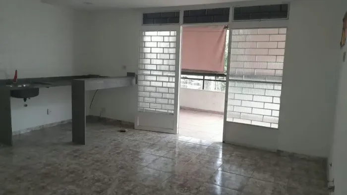 APARTAMENTO À VENDA OU LOCAÇÃO VILA VALQUEIRE