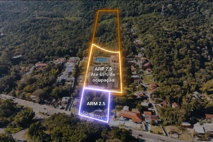 Terreno à venda por R$ 23.000.000 com 38.000 m² no Itacorubi, Florianópolis (SC)
