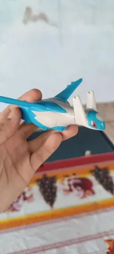 boneco latios pokémon mcdonald's