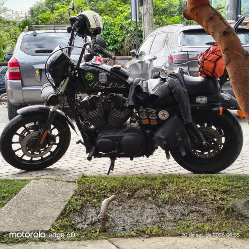 Harley Davidson Sportster 883R