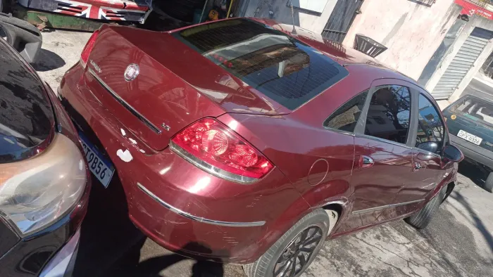 Fiat Linea LX 1.9/ 1.8 Flex 16V Dualogic 4P 2010