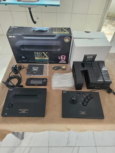 Neo geo x Gold