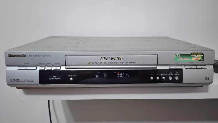 VIDEOCASSETE PANASONIC MODELO NV- SJ 435
