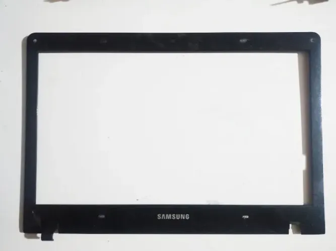 Moldura da tela Samsung np300e4a