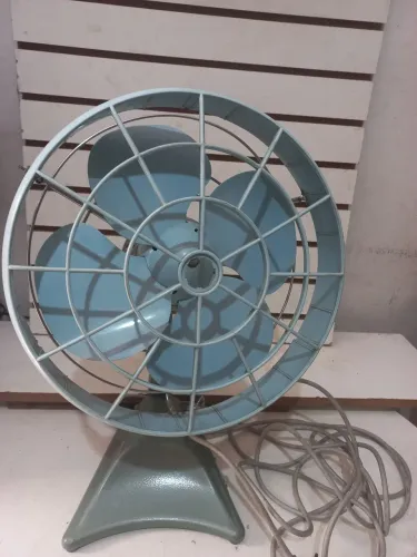 Ventilador antigo ARNO  pé de Pato funcionando 