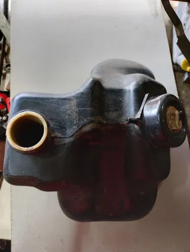 Tanque combustível ? scooter tgb 