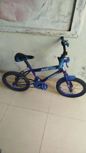 Bicicleta semi nova aro 16 infantil