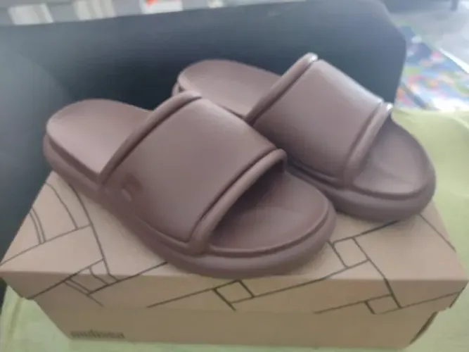 Melissa free puff slide