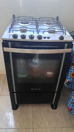 Vendo fogão de 4 bocas usado
