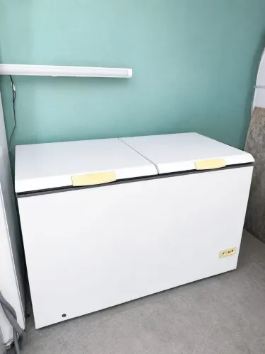 Freezer 420 litros funcionando perfeitamente