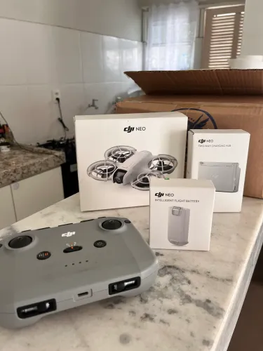 DRONE DJI NEO - RADIO + HUB E BATERIAS
