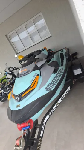 Jet-Ski Sea-Doo 230 Weke - 2022 - Carreta Rodoviária