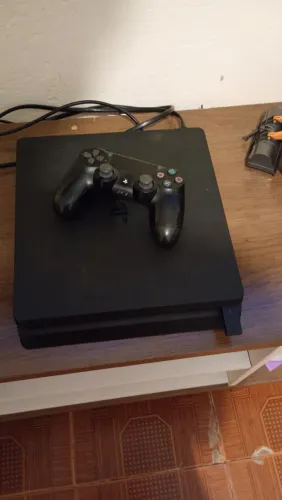 Playstation 4 1 terá