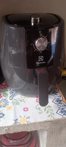 Vendo Air fryer Eletrolux pouca usada