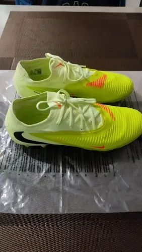 Chuteira Campo Nike Phantom fly Knight