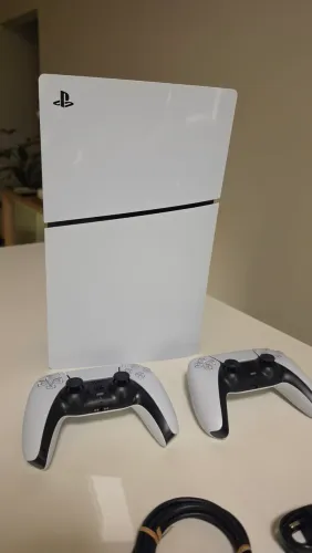 Playstation 5 Slim + Dois Controles