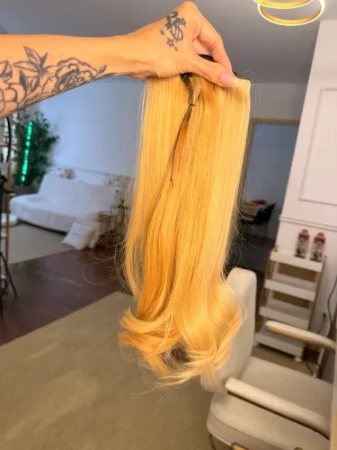 Cabelo humano loiro