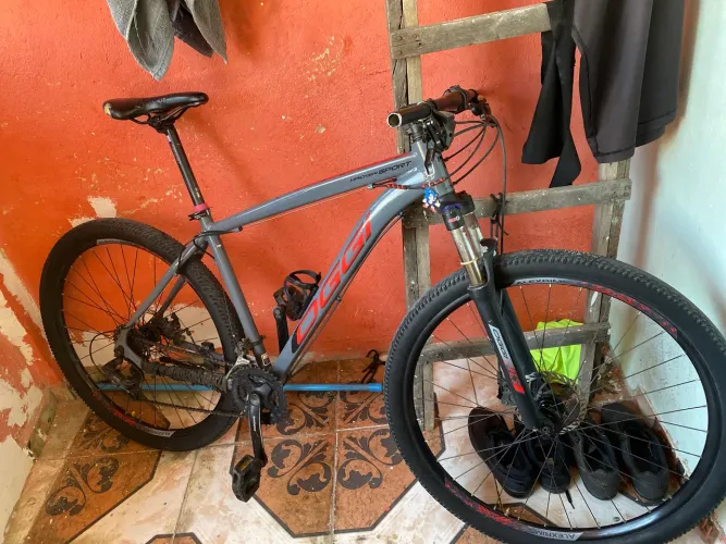 Bicicleta aro 29 Oggi Hacker Sport