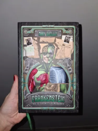 LIVRO - FRANKENSTEIN CAPA DURA