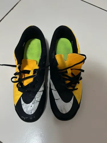 Chuteira Nike Society
