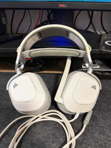 Headset Corsair HS80 com fio branco